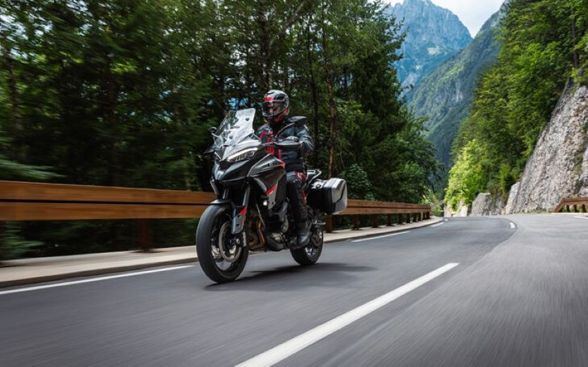 Ducati Multistrada V4 S Grand Tour 2024 sở hữu nhiều công nghệ tiên tiến